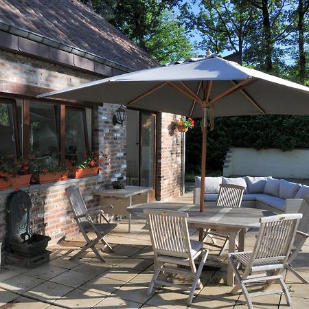 Suite Familiale Avec 2 Chambres Dans Une Villa - Quartier Vert Et Boise - 5 Kms De Namur Exterior foto