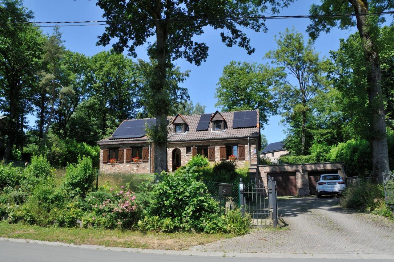 Suite Familiale Avec 2 Chambres Dans Une Villa - Quartier Vert Et Boise - 5 Kms De Namur Exterior foto