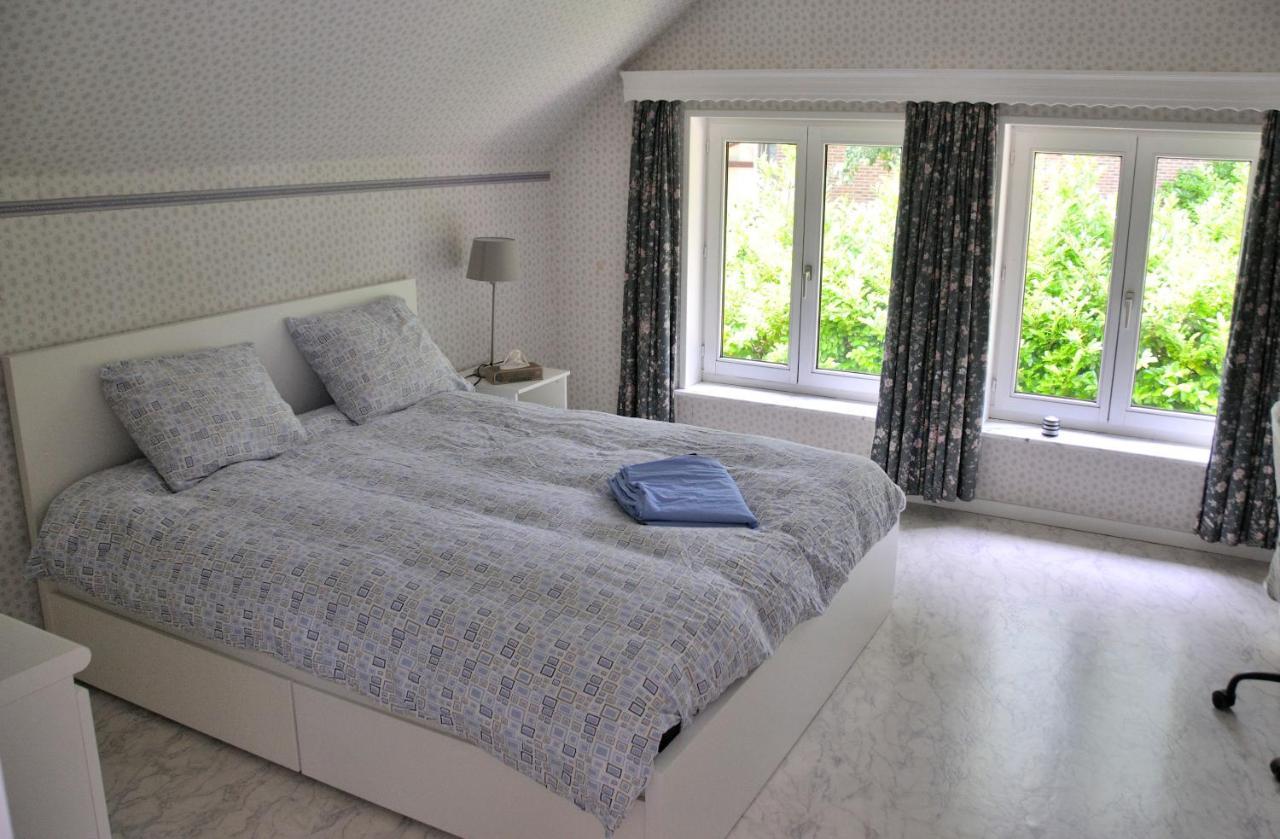 Suite Familiale Avec 2 Chambres Dans Une Villa - Quartier Vert Et Boise - 5 Kms De Namur Exterior foto