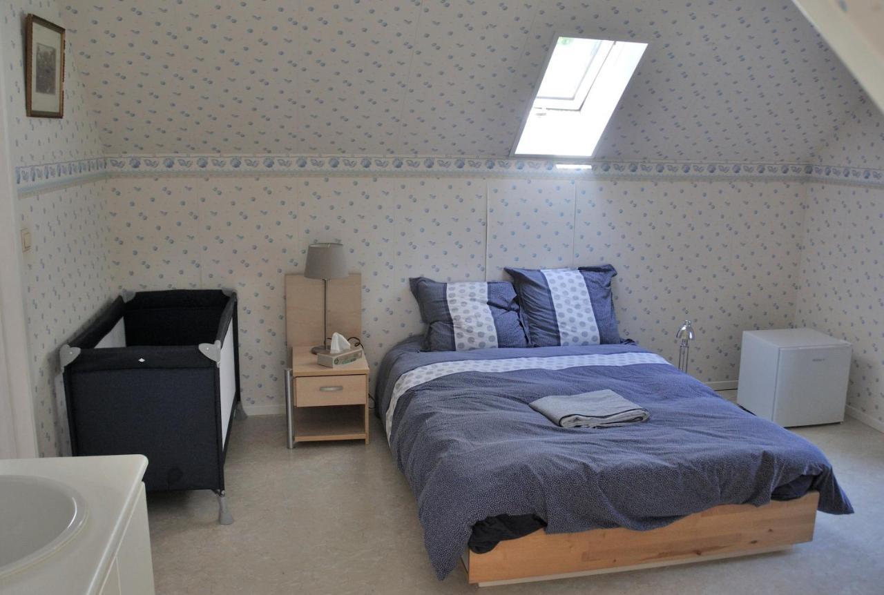 Suite Familiale Avec 2 Chambres Dans Une Villa - Quartier Vert Et Boise - 5 Kms De Namur Exterior foto